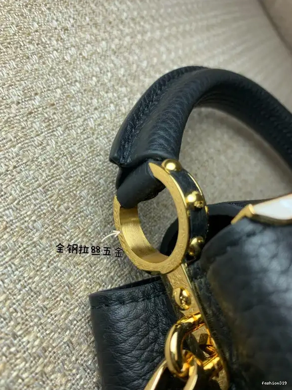 LOUIS CAPUCINES MINI VUITTON 0501